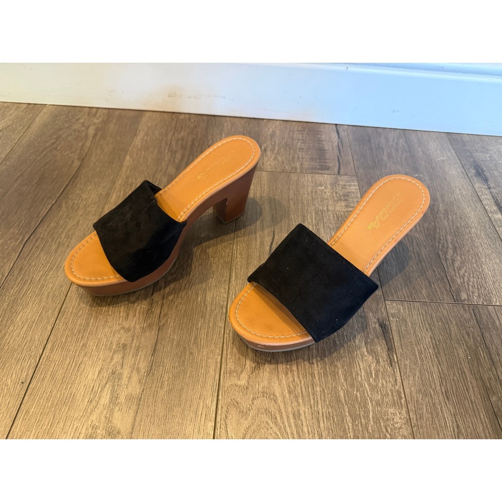 Soda Black Faux Suede Platform Slide Wood Grain Block Heel Mules Size 8.5